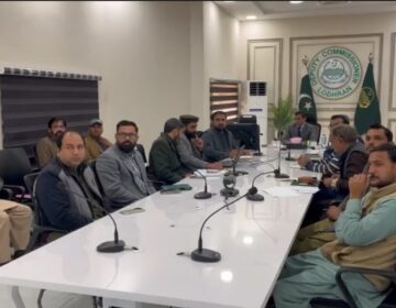 لودھراں۔ڈپٹی کمشنر محمد اشرف شکایات کے بروقت ازالے کیلئے متحرک