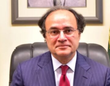 وزیر خزانہ محمد اورنگزیب پٹرولیم مصنوعات کی فراہمی اور قیمتوں کی نگرانی کے اجلاس میں خطاب کرتے ہوئے۔