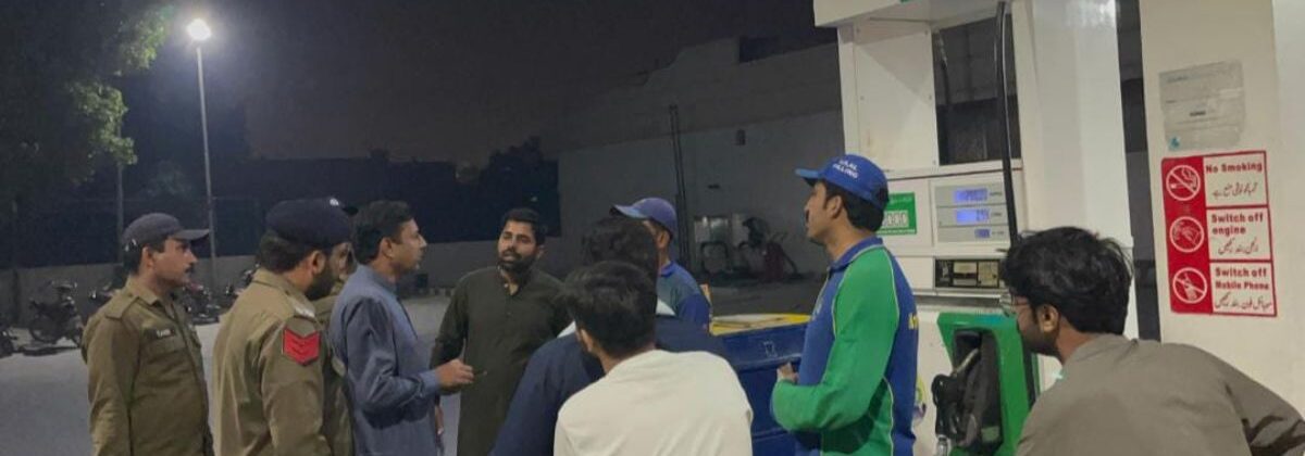 لودھراں: ڈی سی محمد اشرف کا پیٹرول پمپس کا دورہ، پیٹرول کی فراہمی یقینی بنانے کی ہدایت