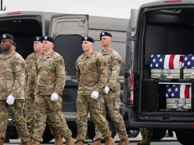 مشرقِ وسطیٰ میں کشیدگی بڑھ گئی، دو ہفتوں میں 13 امریکی فوجی ہلاک