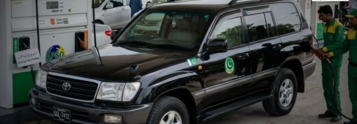 وزیراعظم شہباز شریف کا سرکاری گاڑیوں میں ہائی اوکٹین فیول پر پابندی کا اعلان۔