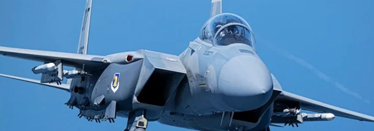 کویت میں 3 امریکی ایف-15 طیارے گر کر تباہ،