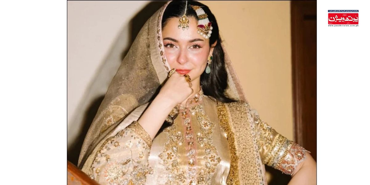 دوست کی شادی کی تقریب میں ہانیہ عامر سیاہ اور سنہری لہنگے میں ڈانس کرتے ہوئے۔