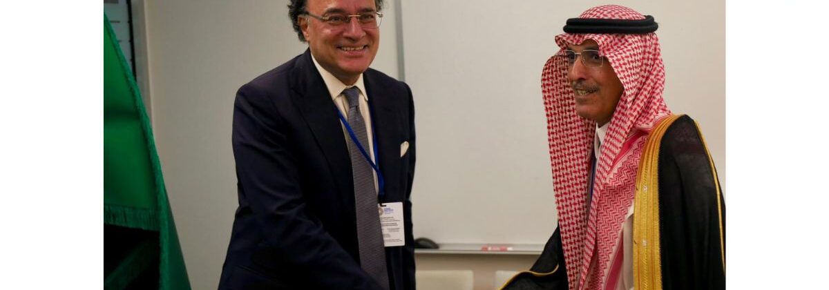 سعودی عرب کا پاکستان کے لیے 3 ارب ڈالر اضافی تعاون، 5 ارب ڈالر ڈپازٹ میں توسیع