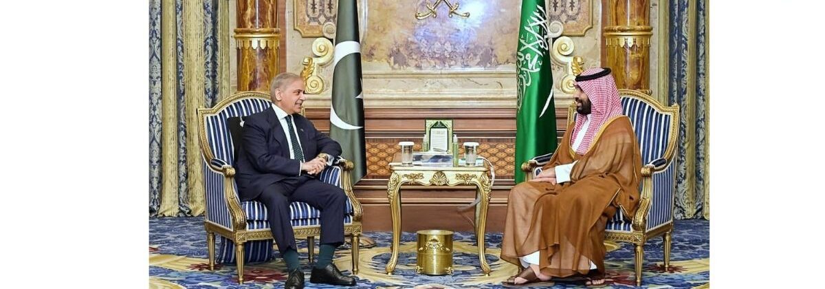 وزیراعظم شہباز شریف کی محمد بن سلمان کی نمایاں تصؤیر