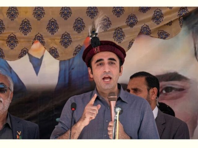 فارم 45 کا بندوبست آپ کریں، فارم 47 کا میں کر لوں گا، بلاول بھٹو کا شگر میں عوامی خطاب