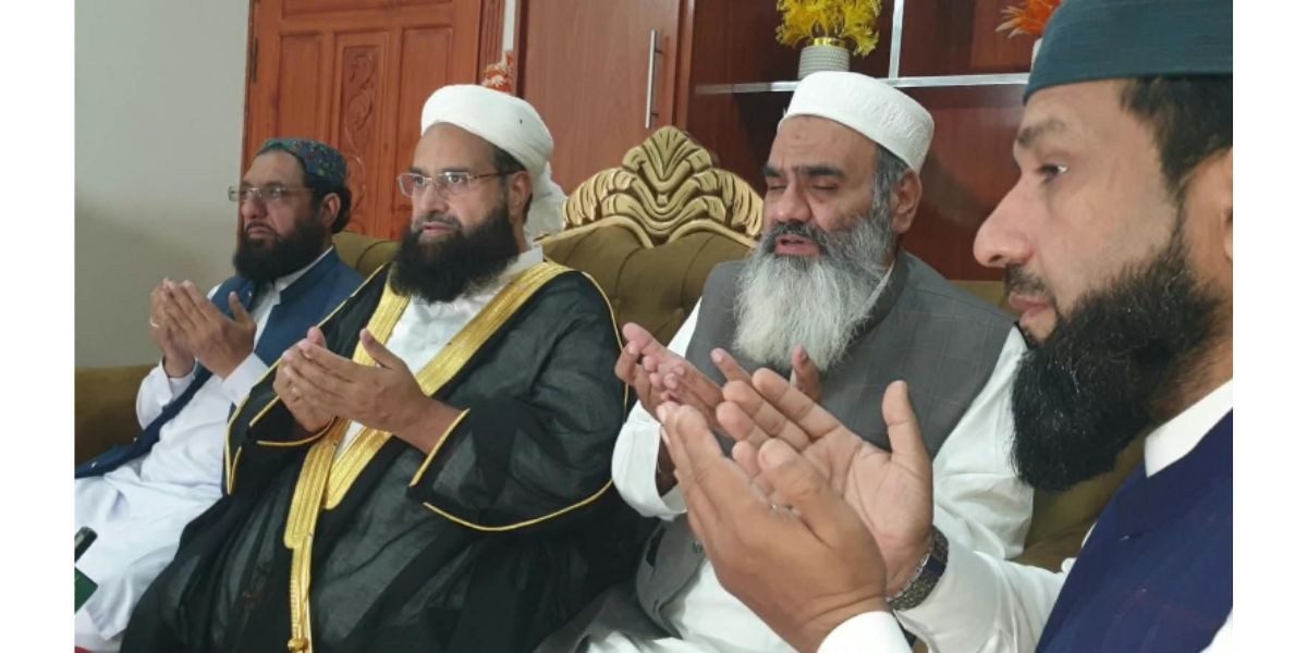 حافظ محمد طاہر محمود اشرفی مدارس کی رجسٹریشن اور امن سے متعلق گفتگو کرتے ہوئے